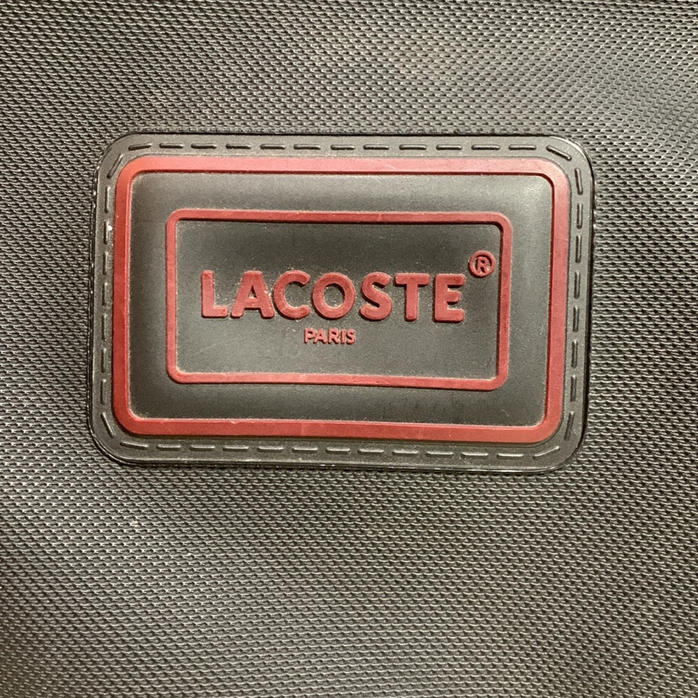Chemise Lacoste Toiletry Bag - Picture 4 of 8